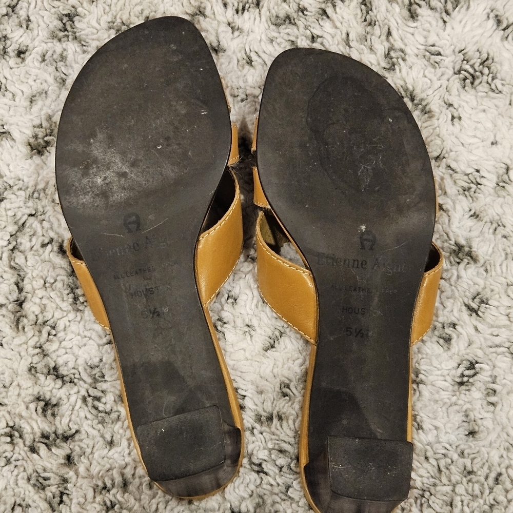 Etienne Aigner SZ 5.5 Tan Leather Open Toe Slip On 2.5" Heel Sandal Shoe - Picture 8 of 12